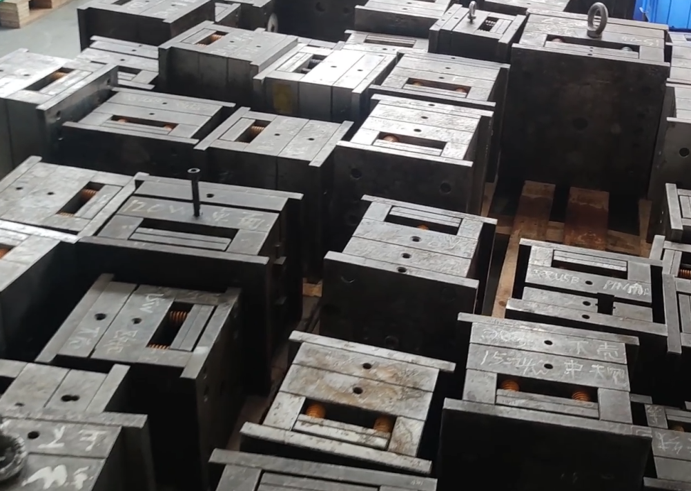 1686281801379995.png photobank (3).png